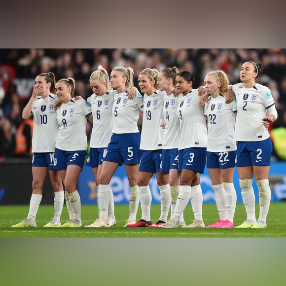 Nike Authentic England National Team Soccer 2023 Dri-Fit Jersey Women's Sz: M - Picture 2 of 7